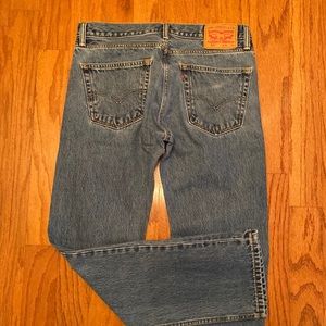 Mens Levi’s 505™ Straight Regular Fit Jeans, size 31/32, medium stonewash.
